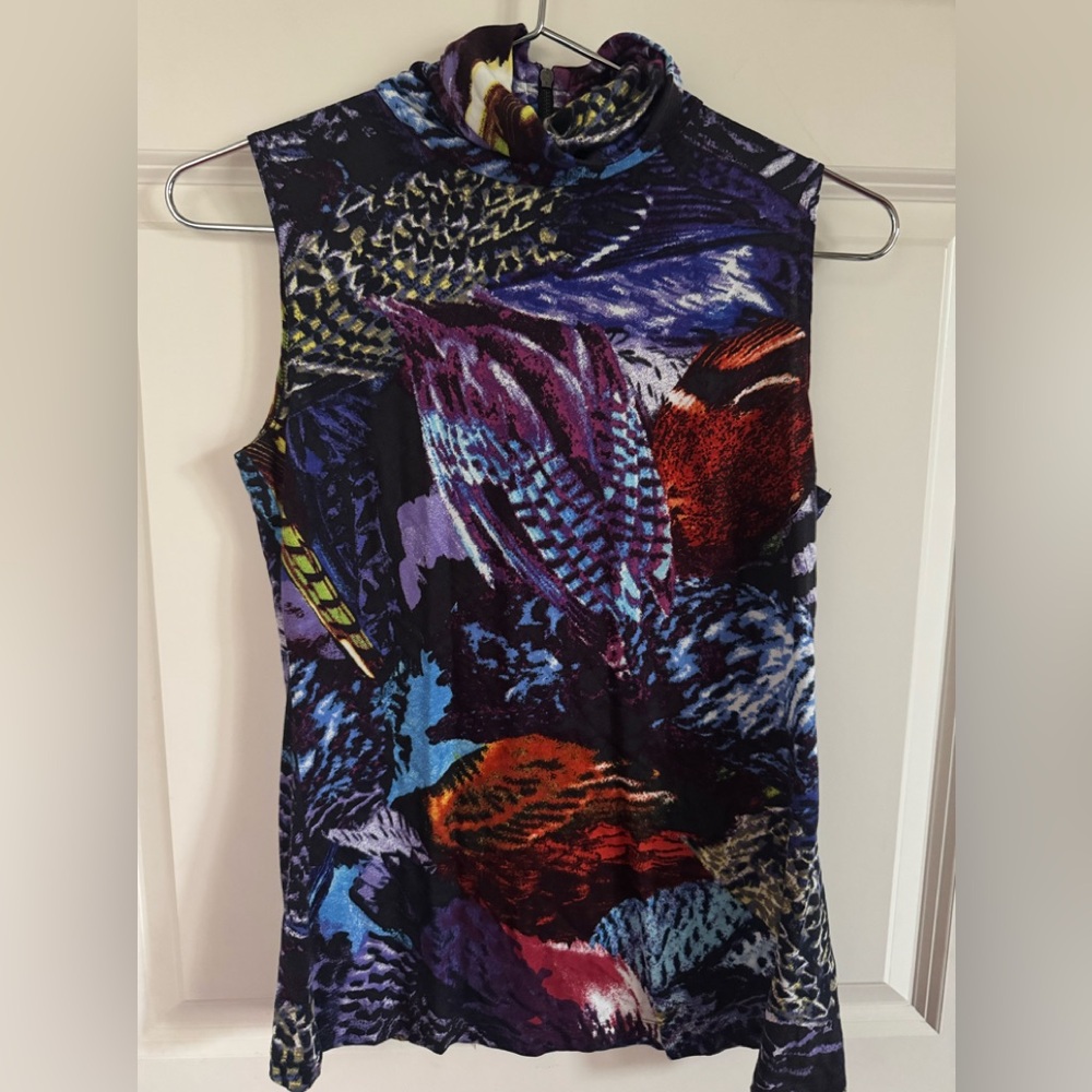 NWT Paperwhite top